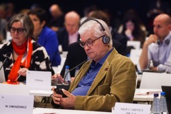 Co Orban ugra na unijnym szczycie ws. Ukrainy? Cimoszewicz: On jest sprytnym graczem