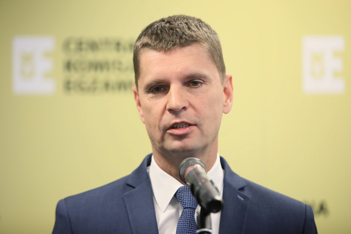 "Cieszę się, że ten egzamin przebiegł bez żadnych zakłóceń" - dodał minister.