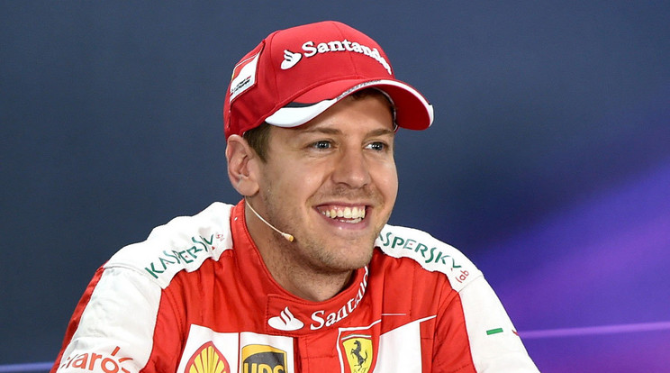 Sebastian Vettel azt szeretné, ha csakis rajtrács lányok vezetnék fel a futamot Fotó: Northfoto