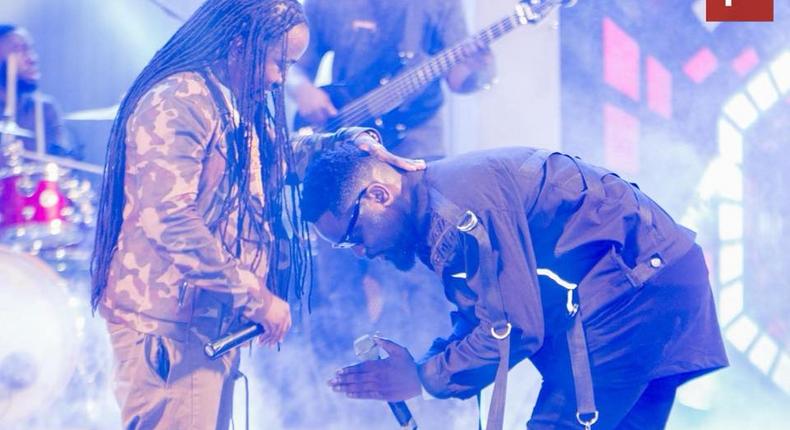 Sarkodie bows down to Obrafour