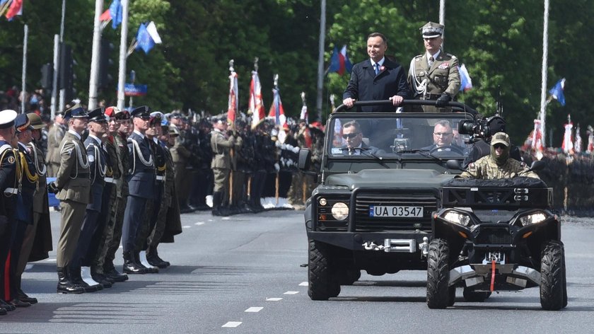 Defilada pod hasłem "Silni w Sojuszach" przeszła ulicami Warszawy