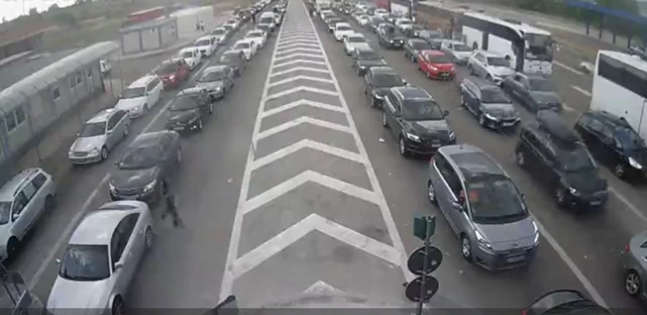 Na graničnom prelazu Preševo na ulazu u Srbiju zadržavanja su do 30 minuta