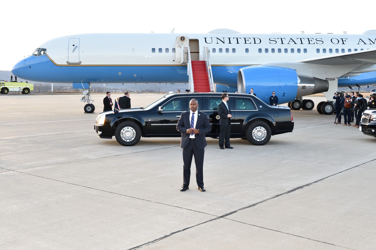 Donald Trump nie chce czekać na Air Force One. Boeing zmienia plany