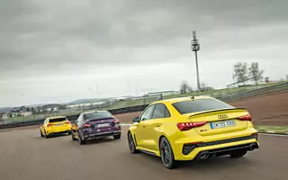 Nowe Audi RS 3 w porównaniu z BMW M240i i AMG A 45 S