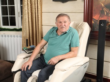 "Večeras unosimo badnjak, sutra kreću božićni rituali" Miloš Bojanić je veliki vernik, u kući od 1.500.000 evra praznici su nezamislivi bez OVOGA