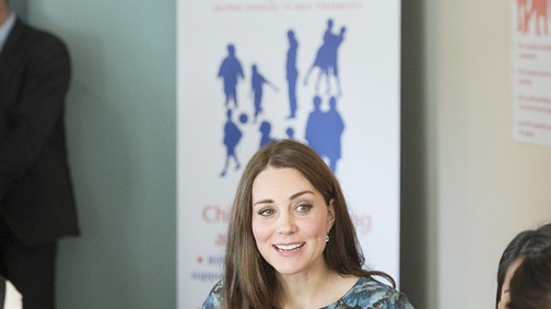 Fickándozik a baba Kate Middleton hasában