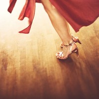 Betegsége miatt, az évad közepén adta fel a Dancing With The Starst a népszerű színésznő