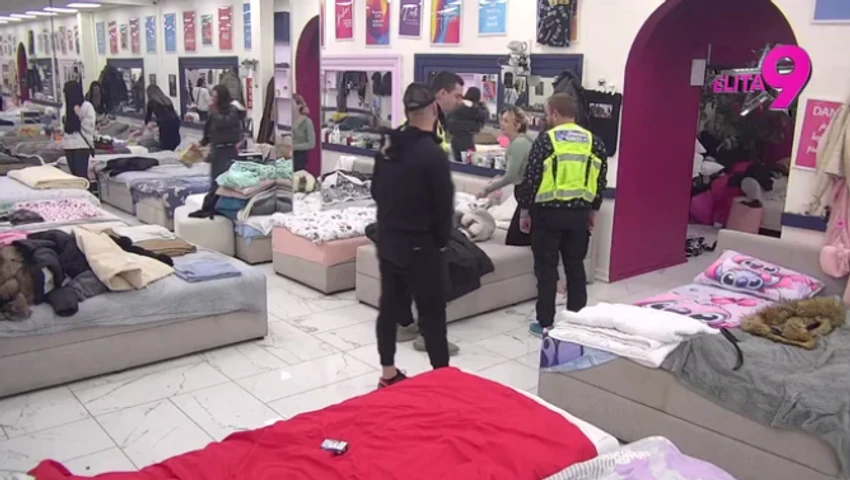 Luka i Sunčica na ivici okršaja: Obezbeđenje uletelo u Elitu 9