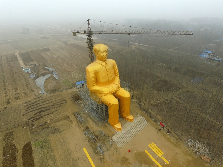 Postavljena povodom 120 godina od Maovog rođenja: Pozlaćena statua