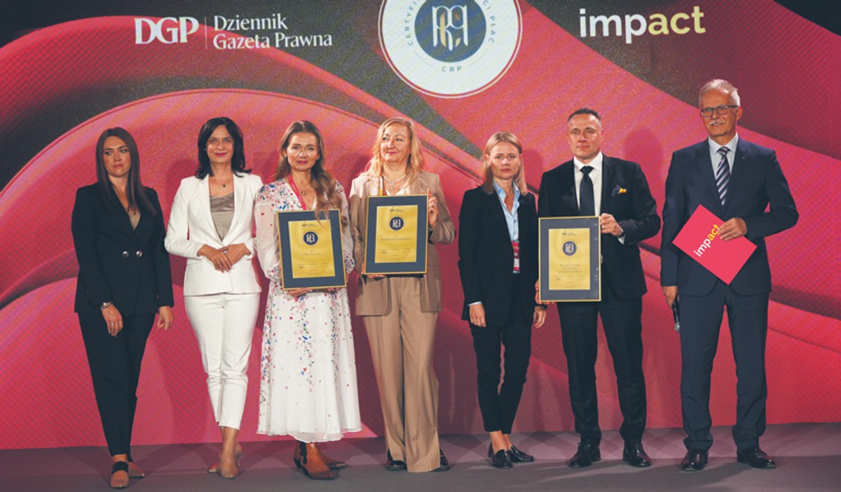 W imieniu Smay sp. z o.o. CRP DGP odebrała wiceprezes Marzena Maj, w imieniu Santander Bank Polska S.A. – Dorota Strojkowska, członkini zarządu kierująca Pionem Partnerstwa Biznesowego, w imieniu DHL Parcel Polska (dywizja DHL e-Commerce Poland) – Anna Krauze, członkini zarządu i dyrektor ds. Strategii Rozwoju e-Commerce oraz Tadeusz Puchała, członek zarządu, dyrektor ds. sprzedaży. Inicjatorów CRP DGP reprezentowali: Monika Błońska (Mariański Group, szefowa kapituły certyfikatu), Katarzyna Woszczyna (ABC) i Zbigniew Bartuś (DGP)