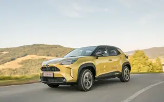 Nowa Toyota Yaris Cross od 75 800 zł – poradnik kupującego