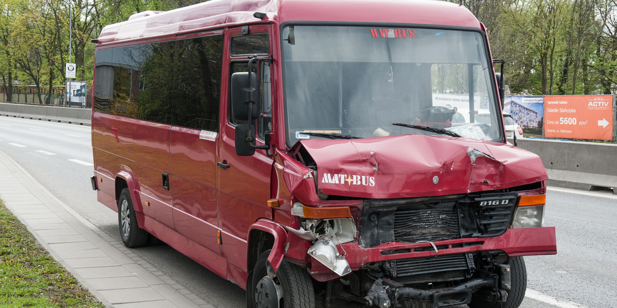 WYPADEK BUS GJ