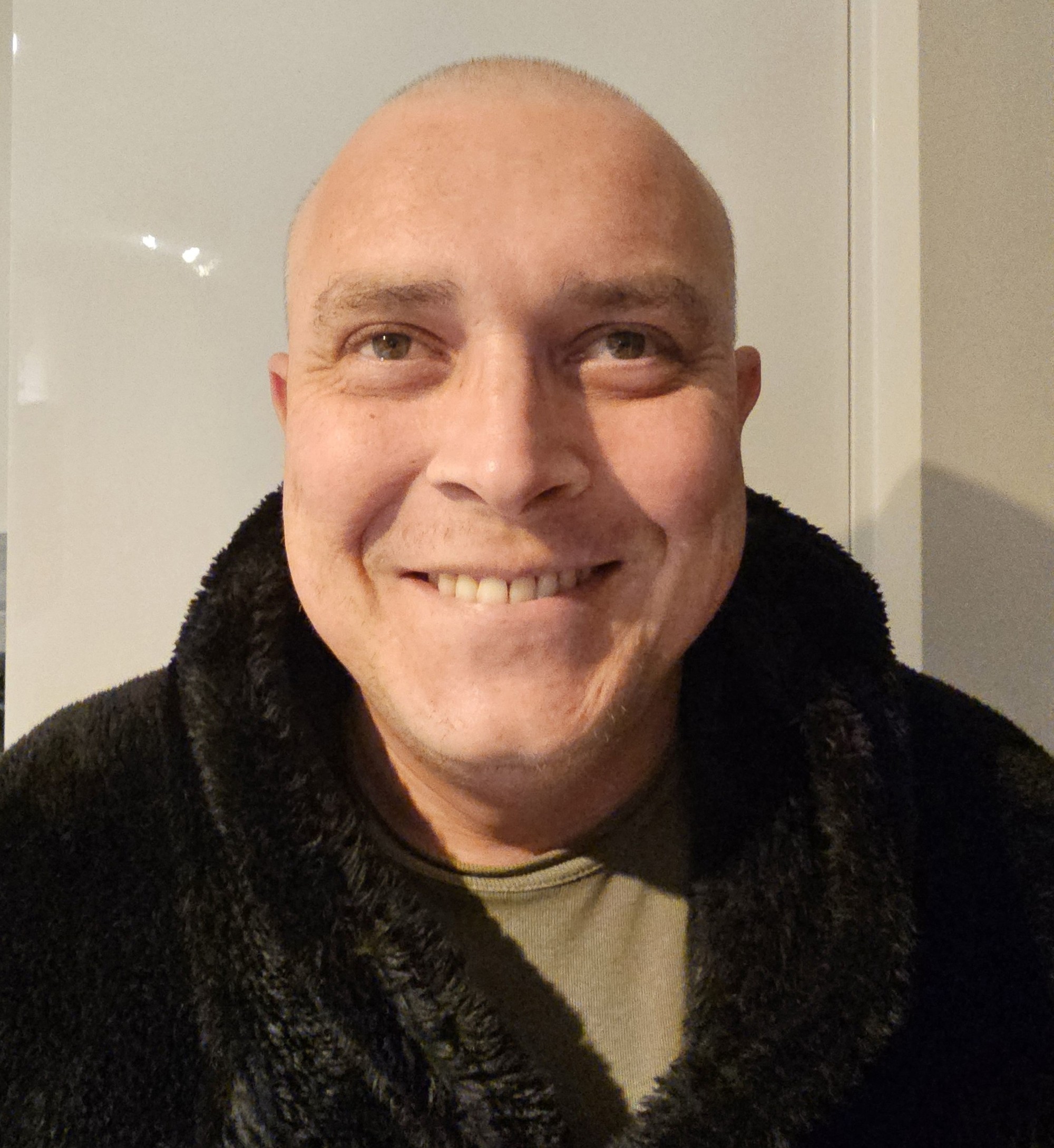 Edd teraz bojuje o život.