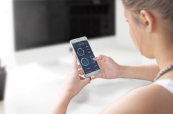 Ogrzewanie – kto najczęściej korzysta z pomocy inteligentnych technologii? [BADANIE]