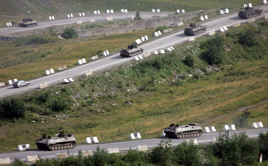 Ruski tenkovi kod granice sa Južnom Osetijom