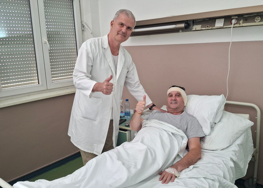 Šahista Dragan Živić iz Niša i prof. dr Dušan Milisavljević