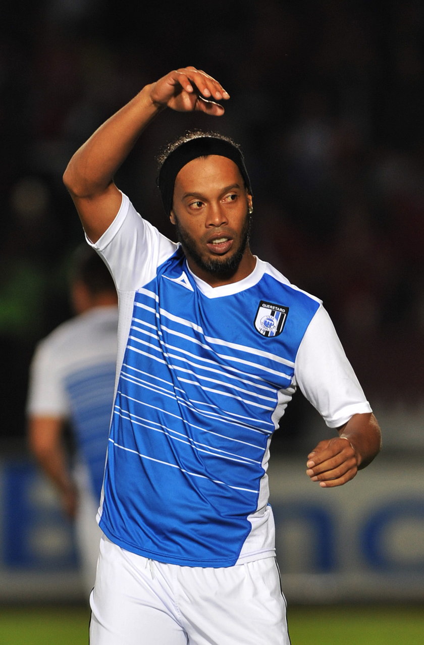 Ronaldinho szokuje. Czy rozmieni się na drobne i zagra w Afryce?