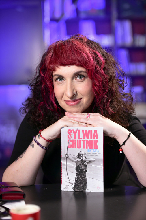 Sylwia Chutnik ze swoją najnowszą książką "Dintojra"