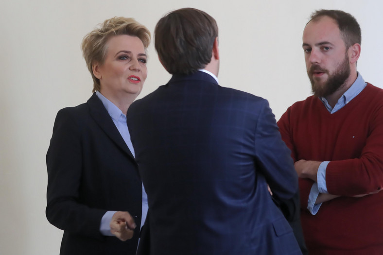 Przodem Hanna Zdanowska oraz Tomasz Piotrowski jako szef jej prezydenckiego biura w magistracie w 2018 r.