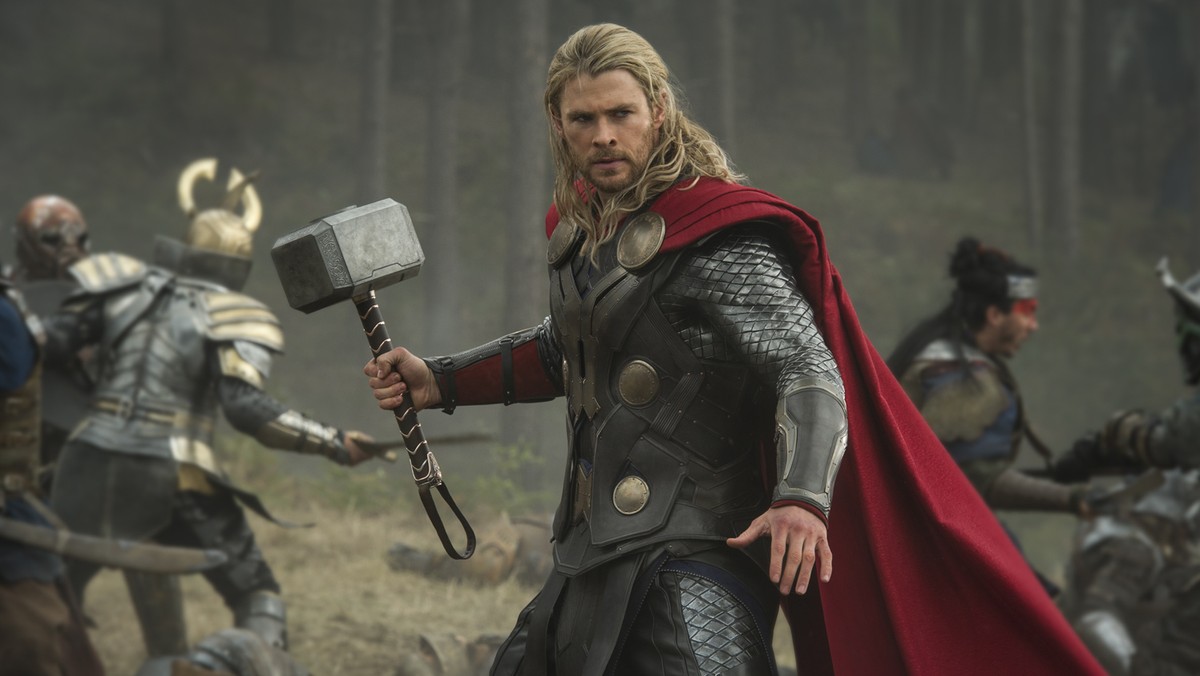 Chris Hemsworth umieścił na swoim profilu na Instagramie filmik z pierwszego dnia swojej obecności na planie obrazu "Thor: Ragnarok".