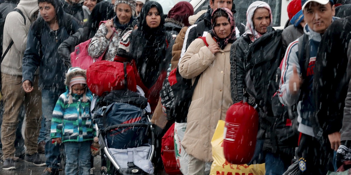 Tak wyglądali uchodźcy oczekujący na austriacko - niemieckiej granicy