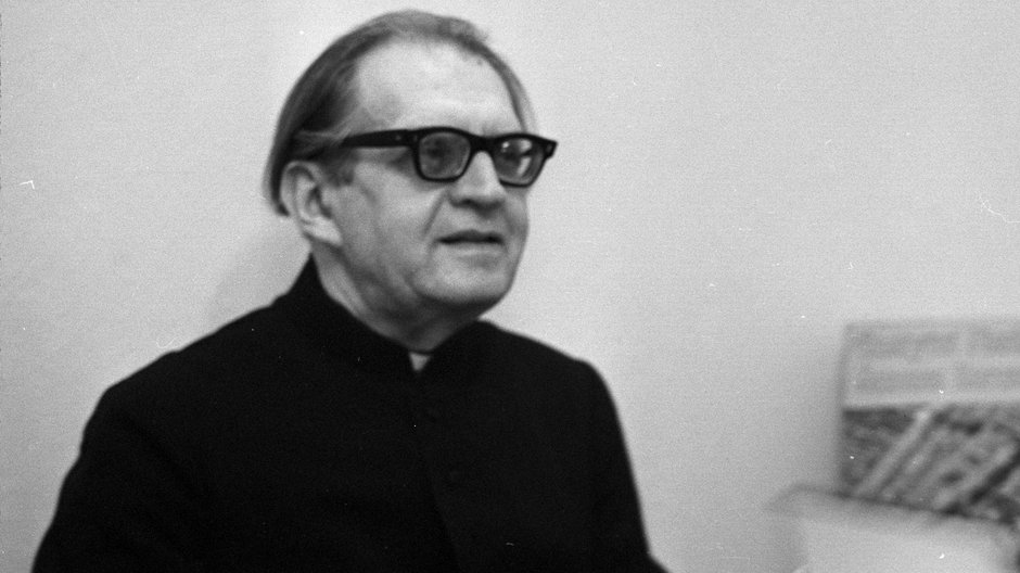 110. rocznica urodzin ks. Jana Twardowskiego: Poeta, który poruszał ...