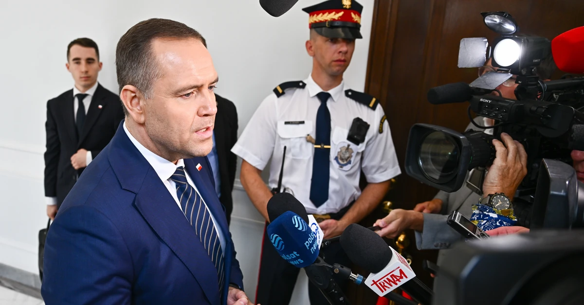 Kompetencje prezydenta. Co wg Konstytucji RP prezydent może, a czego nie? Co z ustawami?