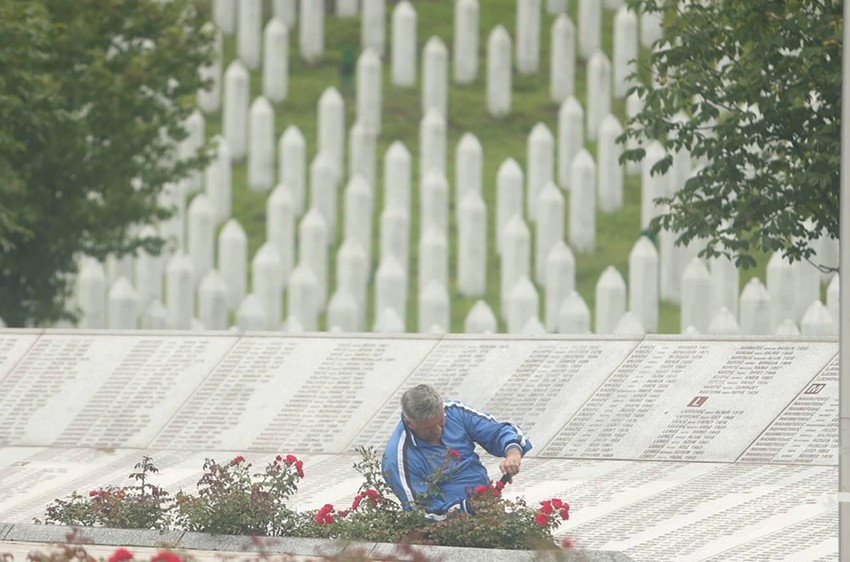 Groblje u Srebrenici