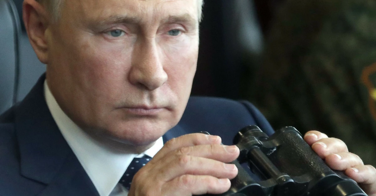 Russia is amassing troops close  the border with Poland. France is preparing for the worst