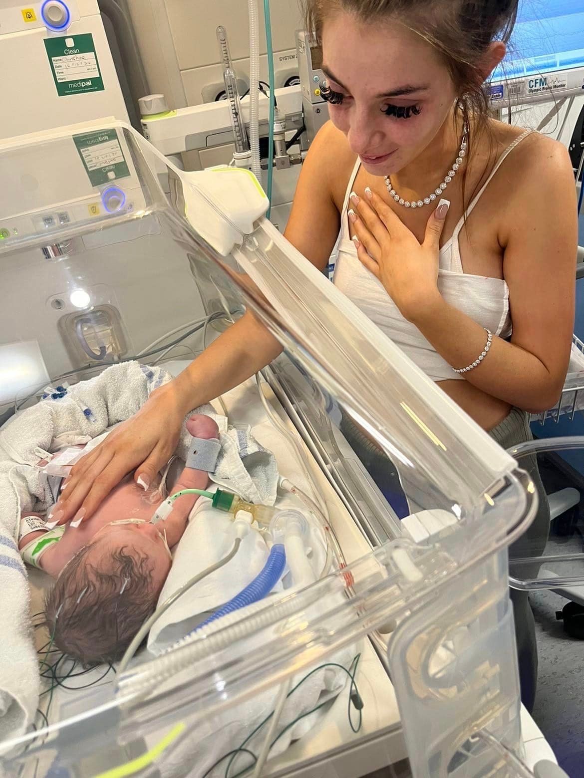 Emma sa svojho vytúženého bábätka už nedočkala.