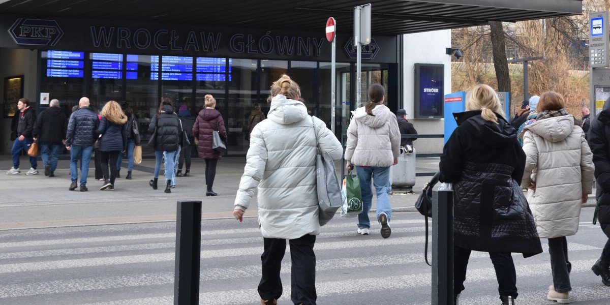 Polacy nie odkładają na emeryturę poza obowiązkowymi składkami.