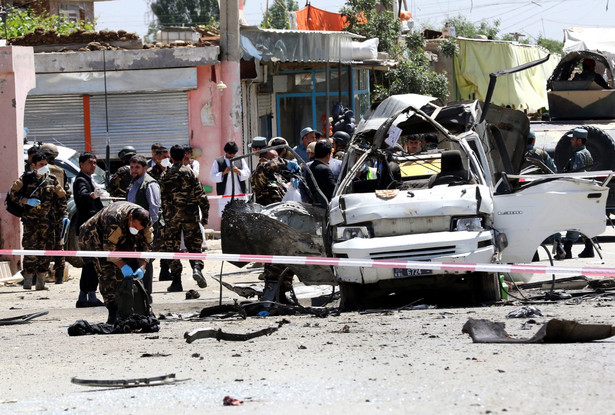 Talibowie przyznają się do zamachu w Kabulu i ostrzegają: Będziemy dalej iść tą drogą