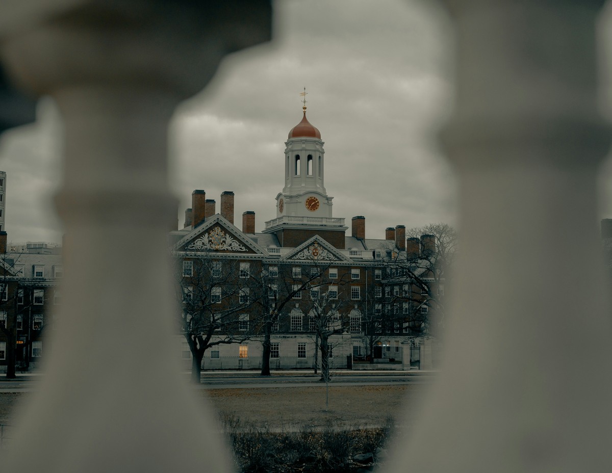 Trump się nie zatrzymuje na wojnie z Harvardem. Zadaje kolejny cios
