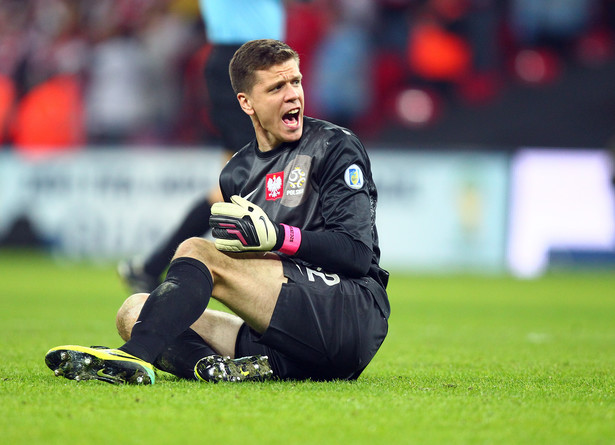 Wojciech Szczęsny nie trenował z kadrą. Polski bramkarz utyka