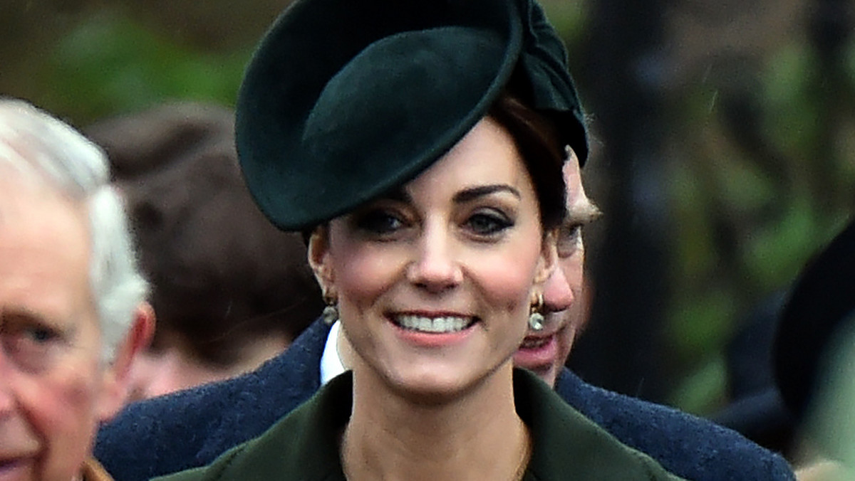 Księżna Kate z mężem wracają z nabożeństwa