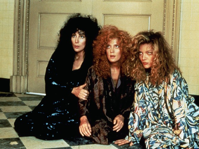 Cher, Michelle Pfeiffer i Susan Sarandon w filmie 'Czarownice z Eastwick'