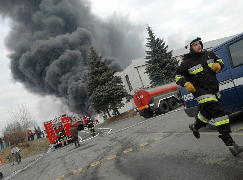 W Rzeszowie wybuchł pożar w hurtowni chemicznej