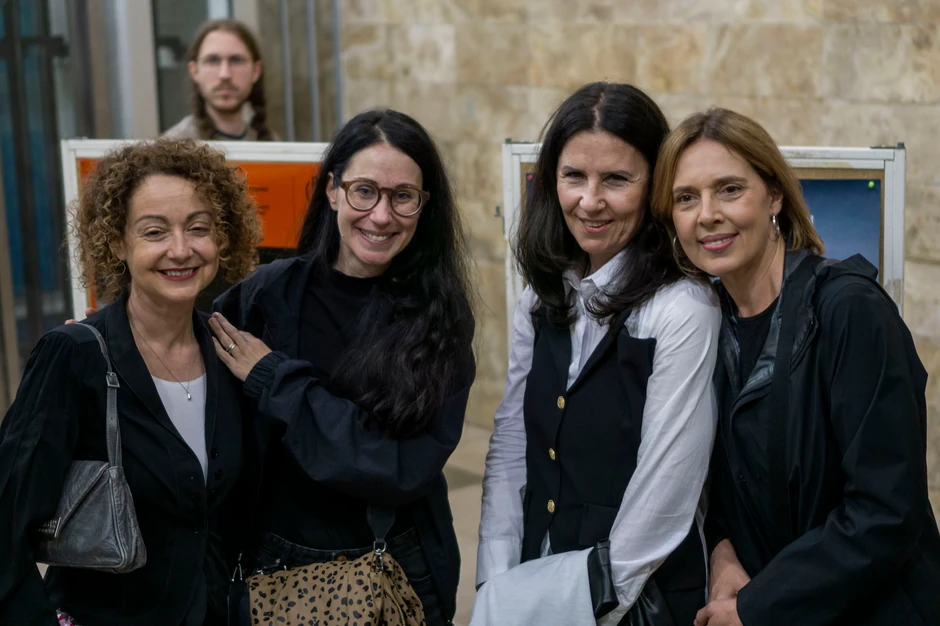 Dina Divljan i Konstrakta