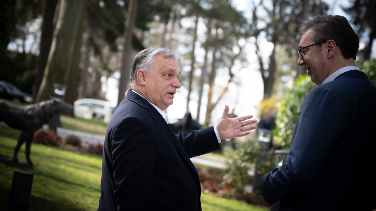 Orbán Viktor javaslatára Magyar Érdemrendet kapott a szerb elnök