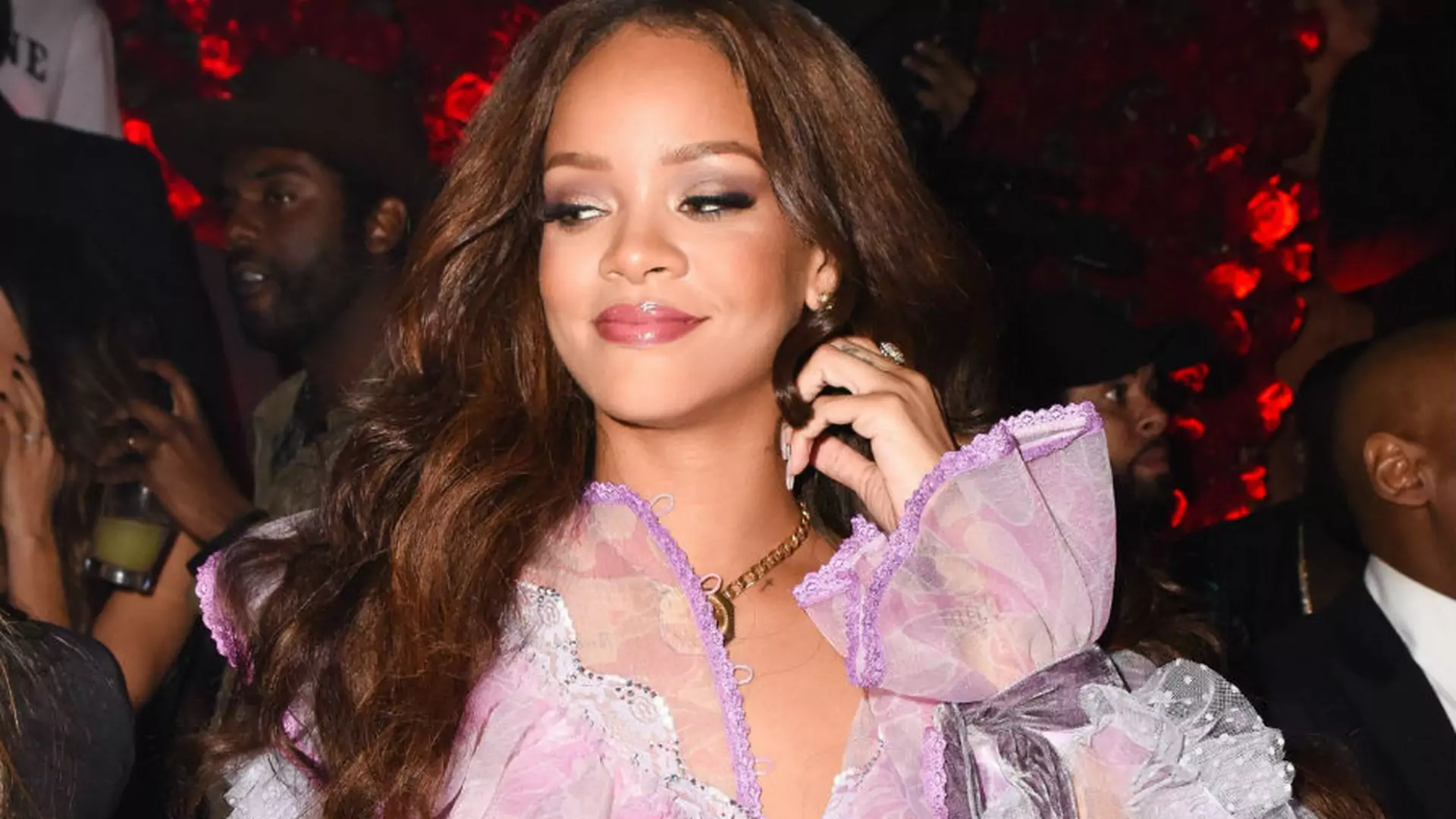 Rihanna w końcu doczekała się swojej kolekcji kosmetyków. Wiemy już, kiedy możemy się jej spodziewać