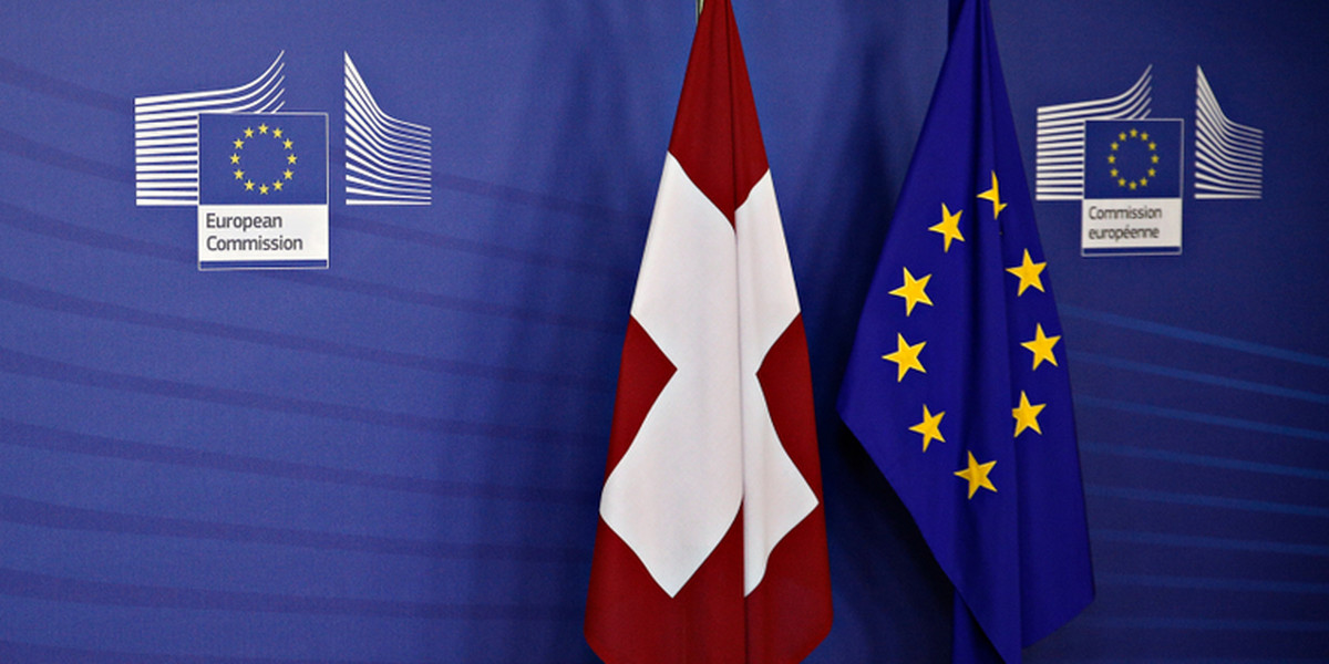 Pełne i jednoznaczne zatwierdzenie przez Radę Federalną tekstu umowy z UE jest dla KE "warunkiem wstępnym" przyszłych decyzji o przedłużeniu równoważności szwajcarskich systemów obrotu akcjami