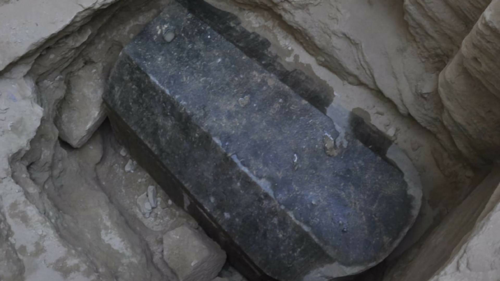 2000 rokov starý sarkofág napokon otvorili. Čo ukrýval?