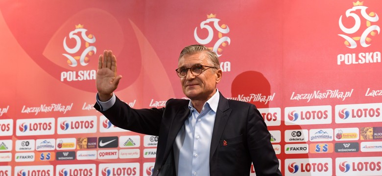 Adam Nawałka dał radość i smutek. Po Euro 2016 był bohaterem, teraz spadła na niego fala krytyki