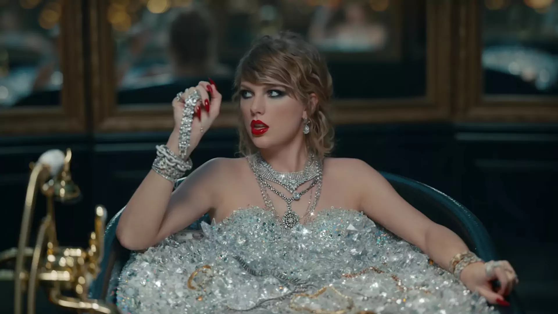 Nie chcemy wiedzieć, ile Taylor Swift wydała na nowy klip. Zobacz niepokorną wersję piosenkarki