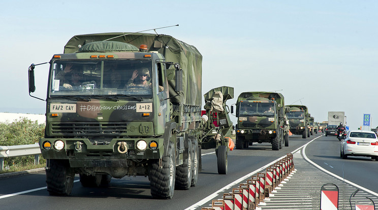 NATO hadgyakorlat miatt hamarosan katonai konvojok jelennek meg a magyar utakon / Illusztráció: MTI Fotó: Krizsán Csaba