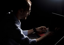 Haker skazany na 20 lat. Przekazywał ważne amerykańskie dane ISIS