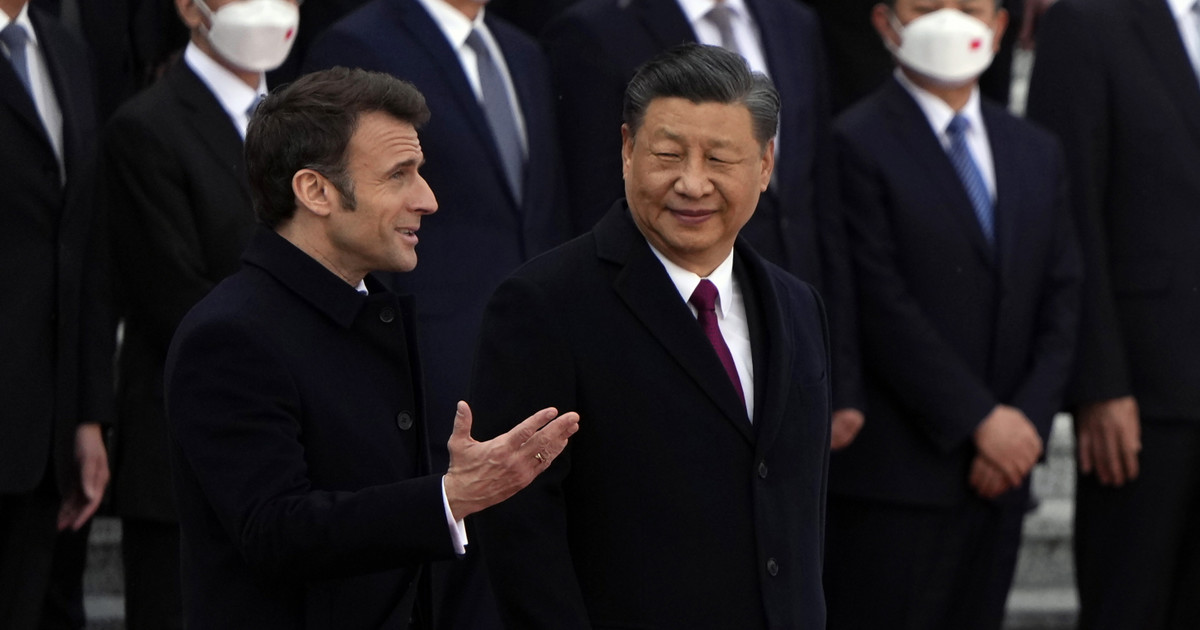 Macron en bon policier.  Il a déjà chatouillé l’ego des Chinois