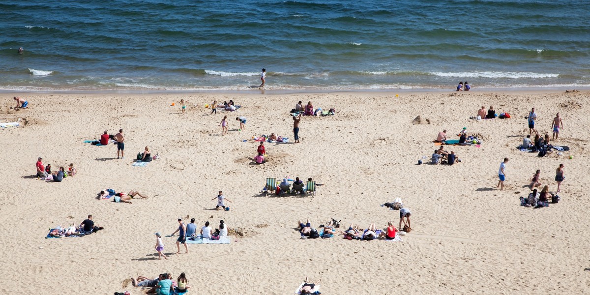 15-latka miała zostać zgwałcona na plaży na oczach tłumu osób.