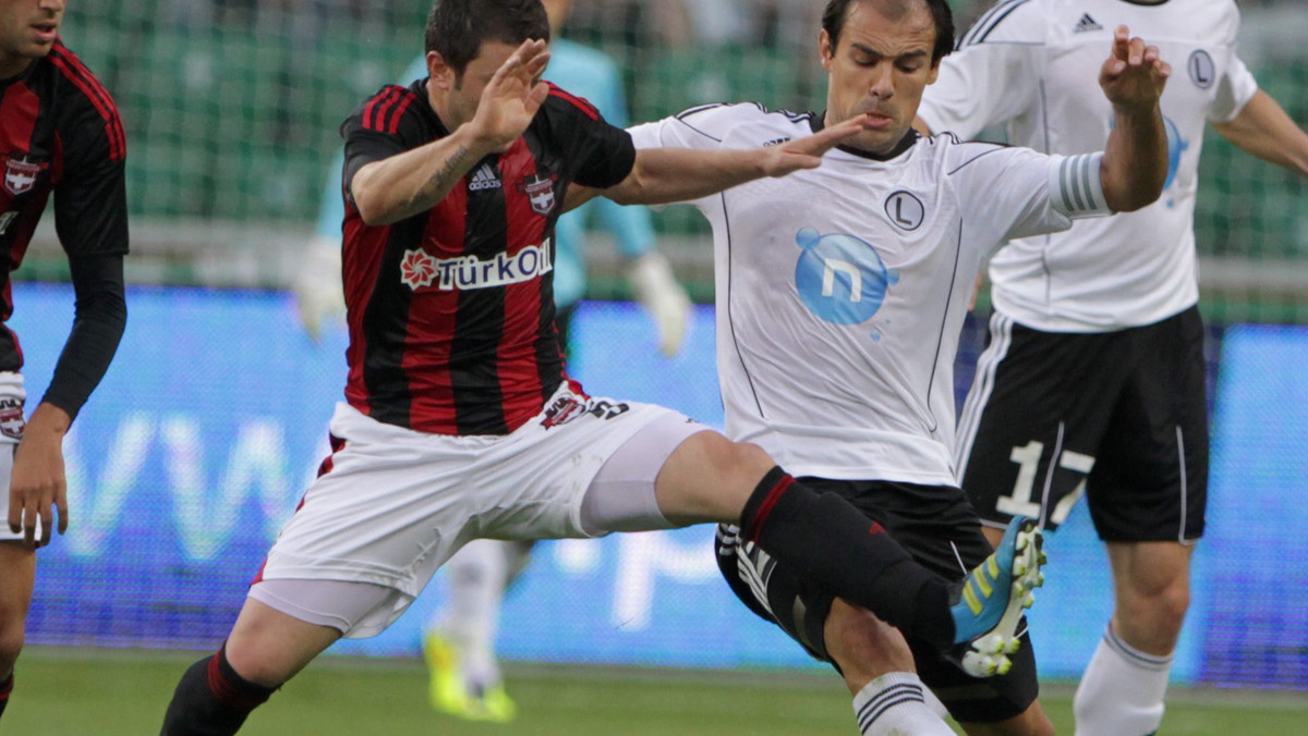 Legia Warszawa zremisowała z Gaziantepspor Kulubu 0:0 w rewanżowym meczu III rundy eliminacji Ligi Europy. Taki wynik premiuje awansem zdobywców Pucharu Polski, którzy przed tygodniem w Turcji zwyciężyli po golu Miroslava Radovicia 1:0.