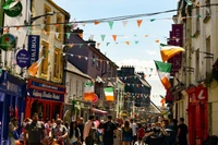 Rekordowa liczba Amerykanów ubiega się o irlandzkie obywatelstwo — plan B na czasy Trumpa
